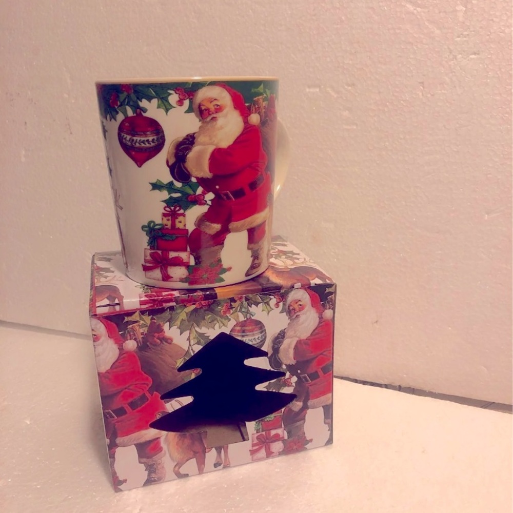 Santa 🎅 mugs ☕️🍩